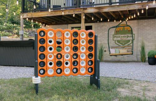 Family Retreat Sauna Hot Tub Games Peloton - Photo 64