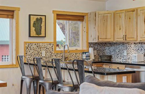 Mountain Retreat - Sleeps 7 - Canoe - Fireplace - Foto 21