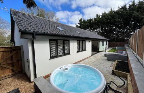 Rare Luxury Holiday Home with Hot-Tub - Foto 1