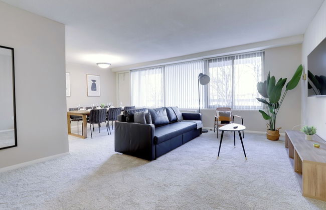 Fantastic 2BR Condo with Gym - Photo 22