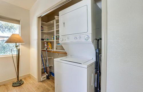 Patio and Pool Access Sunny Phoenix Casita! - Foto 16