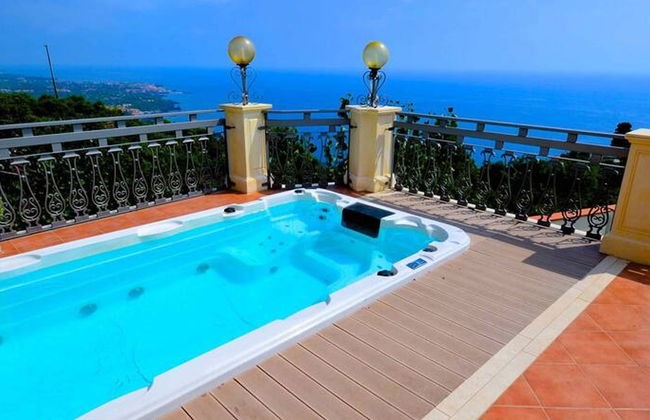 Villa La Timpa con Jacuzzi Privata e Meravigliosa Vista Dell Etna e del Mare - Foto 2