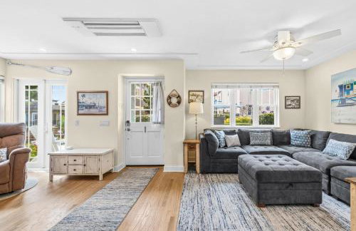 Stunning beach home - steps2sand, AC, Large Patio and Fast Wifi! - Foto 73