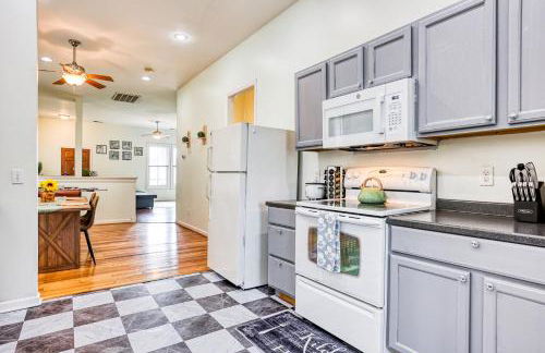 Prime Location - Stylish 2BR Minutes to Downtown - Foto 18