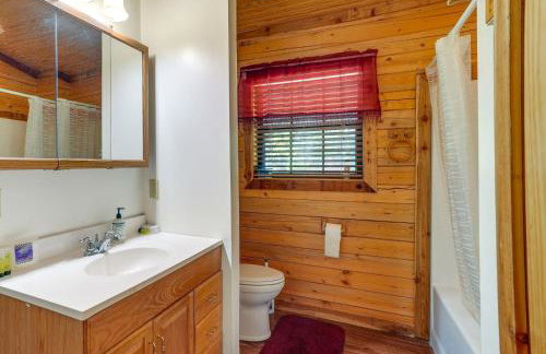 Kilgore Gem Pet-Friendly Cabin with Duck Pond! - Foto 13