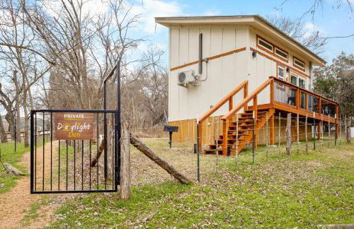 Daylight Den - Photo 21