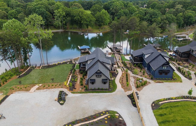 Gray Fox Lodge by Avantstay Waterslide Pool, Theater Sleeps 21 - Foto 76