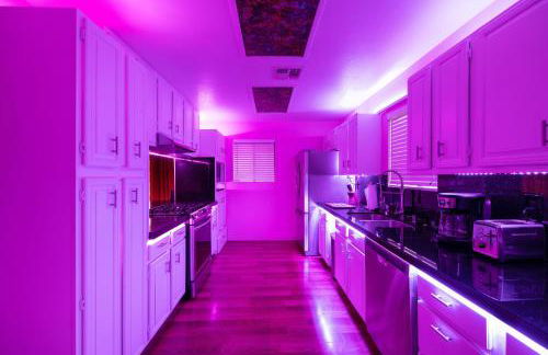 Disco House- The 70s Experience w Pool Spa - Foto 17