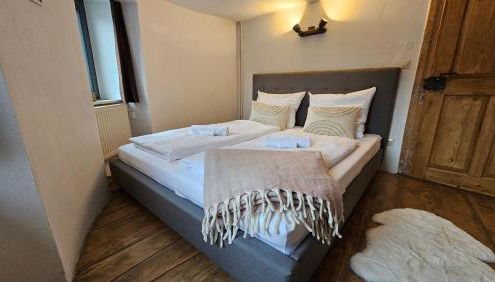 YFB l 500 Jahre alter Stadtmauerturm - Foto 4, towels