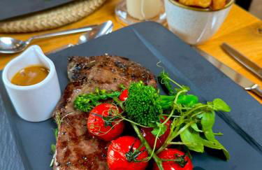 Hazel Hobbit Pod at Cowbridge Cabins - Photo 19