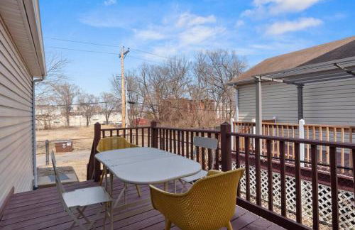 Modern Escape: 5BR/2.5BA Near St. Louis Must-Sees - Foto 26
