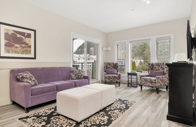 Breathtaking Bliss 2BR Penthouse - Photo 25