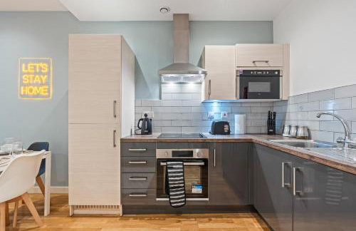 Leeds Elegant Central Flat - Sleeps 8 - View City Centre - Foto 31