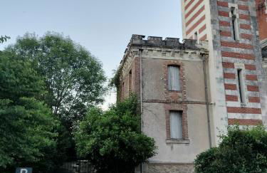 la tour carrée d'un chateau - Foto 4