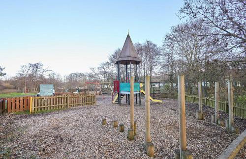 Host and Stay - 421 Wooler Park - Photo 22