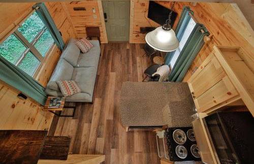 River Cabin Hot Tub & Swim Spa Near Downtown - Foto 4