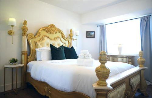 Stunning Waterfront 3BR Retreat - Perfect Getaway - Foto 39