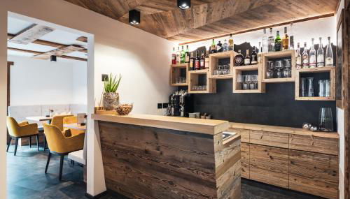 Les Dolomites Mountain Lodges - Photo 4