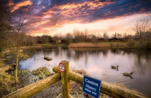Laura's Lodge Hot Tub Log Cabin, Felmoor Park, Morpeth, Northumberland - Photo 17