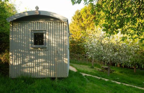 The Organic Cotswolds Shepherds Hut - Photo 3