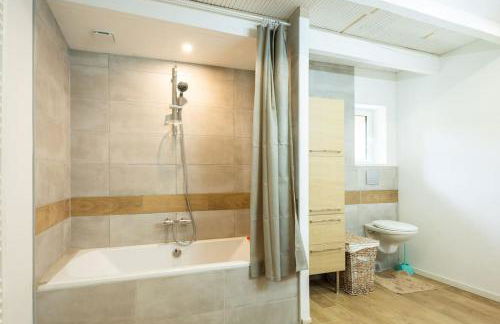 Grand T2 cosy proche Futuroscope - Foto 9