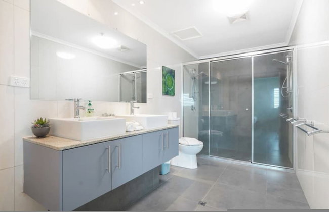 Pinnacle Penthouse Escape Panoramic Views Pool - Photo 42