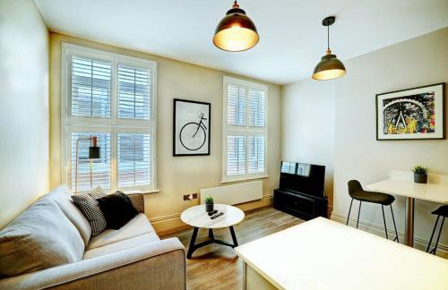 Apt 4, 10 Kingsway in a stylish Georgian Building - Foto 1