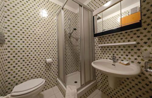 Hostdomus - Color Apartment - Photo 11