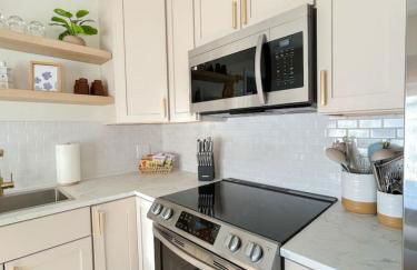 Waterfront duplex, walk to the beach - Foto 7