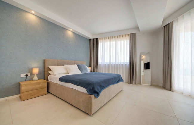 Luxury Penthouse With Private Pool and sea Views, Sleeps 6 - Photo 3