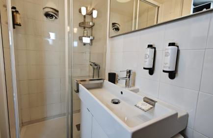 Studios with Mezzanine Rua da Moeda - Foto 60