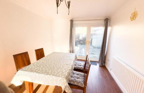 Spacious Newport Home Near ICC & Local Attractions - Foto 10