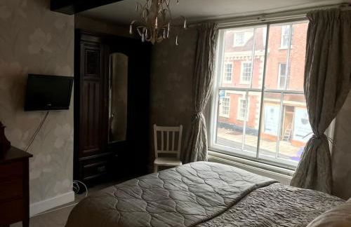 Crescent Cottage, sleeps 8, pet friendly - Photo 33