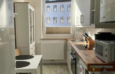 Zentrale FeWo Küstenglück nah am Deich - Foto 12