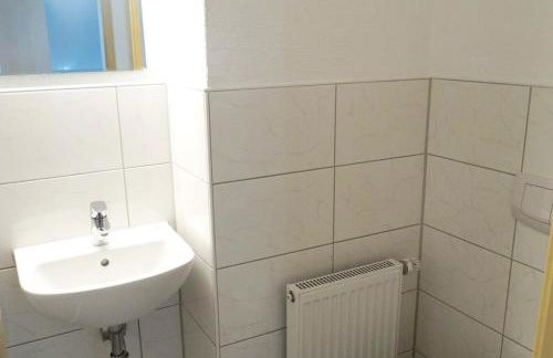 Haus Holo für Monteure - 4 Einzelzimmer - 5 Betten -2 Bäder - Küche - Foto 15