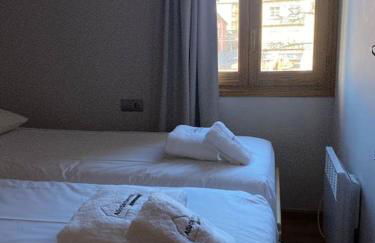 El Cadí, céntrico alojamiento en Puigcerdà, Cerdanya. - Foto 11