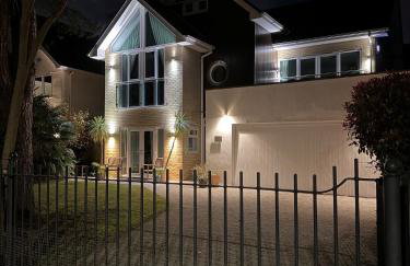 Luxury Villa with Beach Hut and Hot Tub - Photo 51