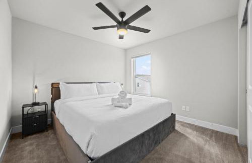 Rooftop Sunset Escape BBQ & Billiards Sleeps 8 - Foto 36