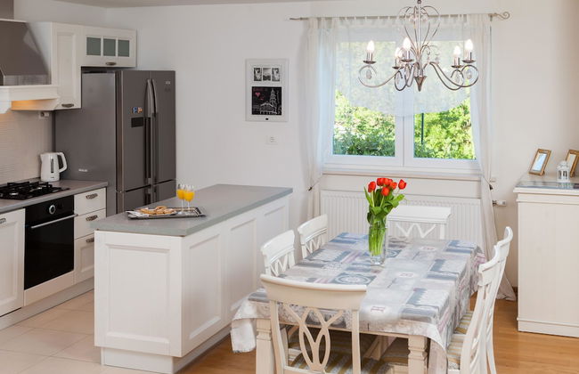 Stunning Villa Sofia With Heated Pool IN Split Hinterland - Foto 24