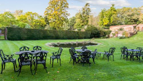 Secluded Mansion Retreat - Expansive Private Oasis - Pass the Keys - Foto 2, Garden, Garden view