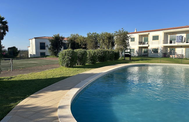 Poolside Apartment with 2 bedrooms, patio and BBQ - Foto 31