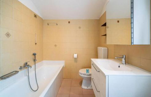 3 Bedroom Gorgeous Home In Albarella Ro - Foto 19