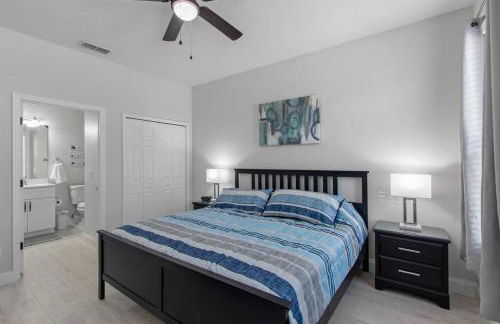 Newly Remodeled 4BD/4BA Townhouse-Regal Palms Resort Near Disney - Foto 11