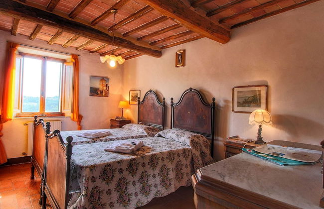 Cozy Farmhouse with Swimming Pool in Le Tolfe near Florence - Foto 2