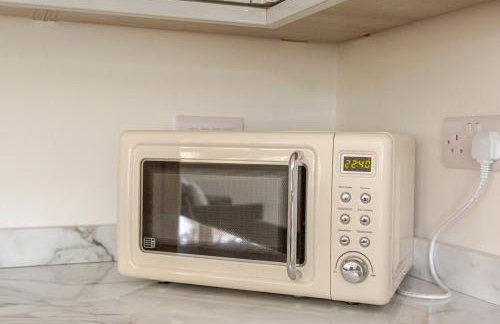 Idyllic village, gateway to the Cotswolds, nr pub - Photo 15