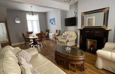 Haven House - Photo 1