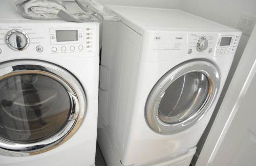 Tranquil Downtown Escape with Backyard - Photo 14