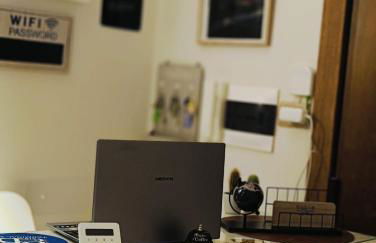 Airport Air Terminal 21 - Photo 16