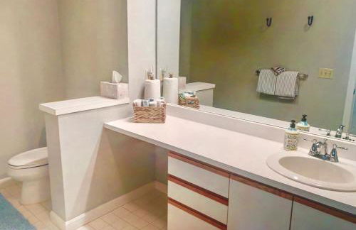 G2 Sunny and homey Fairway Village Townhome right on the Omni Mount Washington Hotel golf course - Foto 9