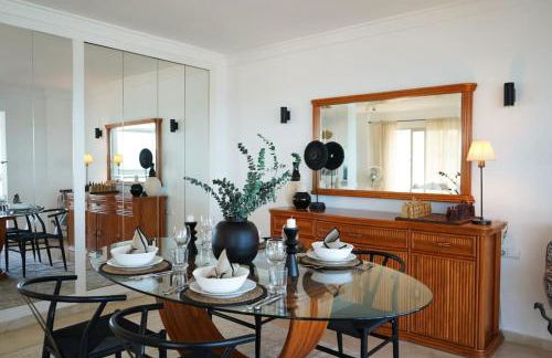 Spacious 2 Bed with Panoramic Views with Parking - Foto 3